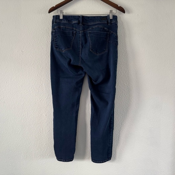 Jeans Stretch High Rise Skinny Leg Medium Wash Size 8 Everyday Versatile Staple - Picture 12 of 14